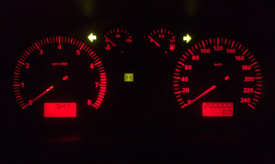 199 999 … 200 000 км. Їдемо далі. 2