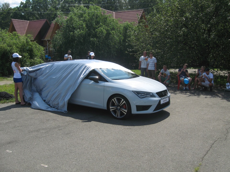 Довгоочікувана презентація нового леону купра в Україні 1
