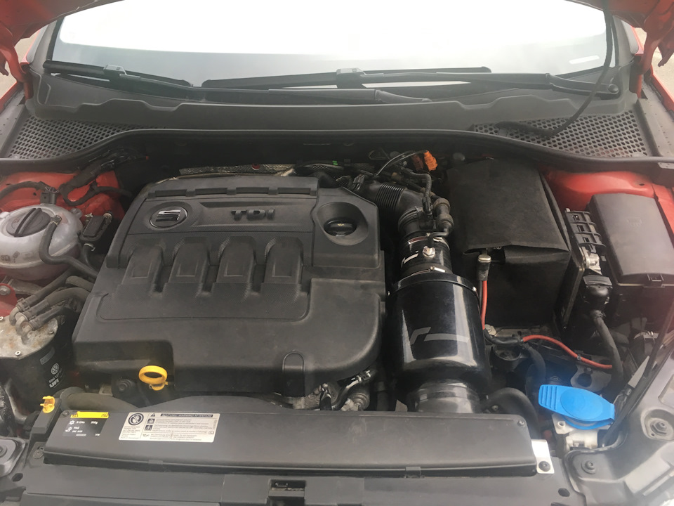 Встановлення впуску RacingLine Performance VWR12G60D 2