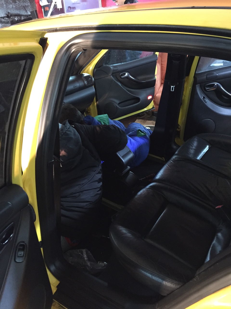 ТО + поставив салон шкіри з пам'яттю від Leon 1m 2