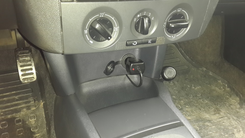 Додатковий прикуриватель 4