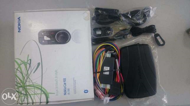Підлокітник і Nokia CK-300 2