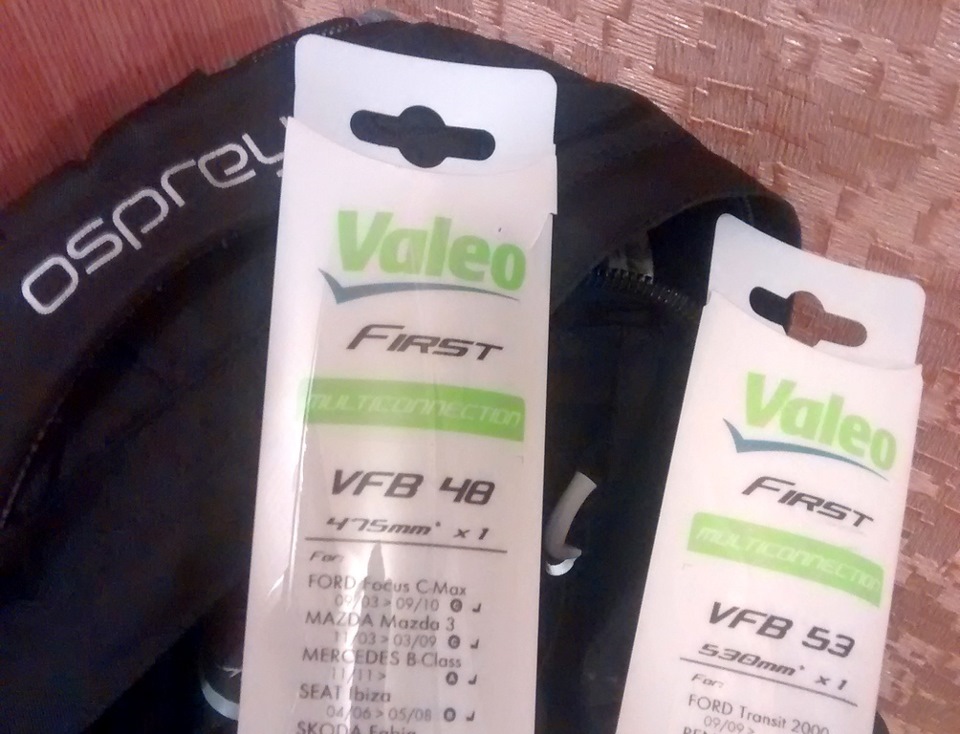 Антикризові щітки склоочисника VALEO 1