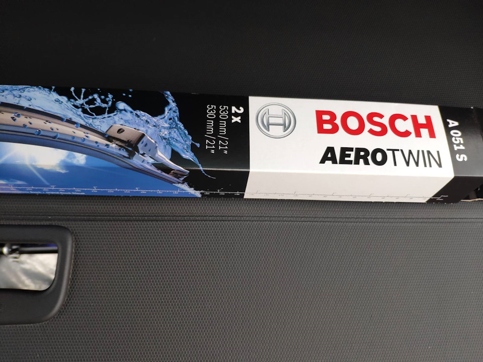 Бескаркасні двірники Bosch AeroTwin 530/530 модель A051S Склоочисник 1