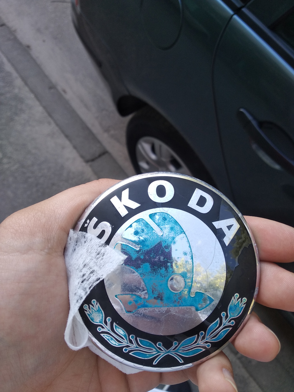 Заміна емблем Skoda 2