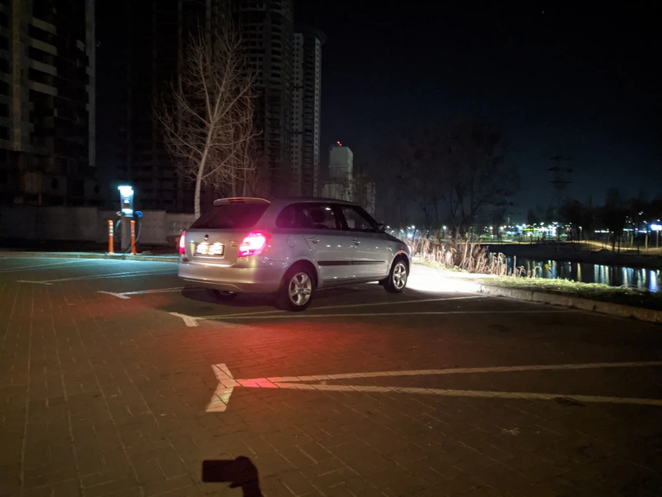 Накладки на пороги KDA700001