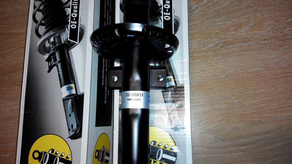 Заміна передніх амортизаторів. BILSTEIN B4 2