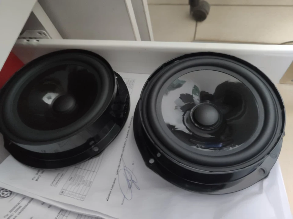 Ремонт проведення дверей водія та встановлення динаміків від Fender
