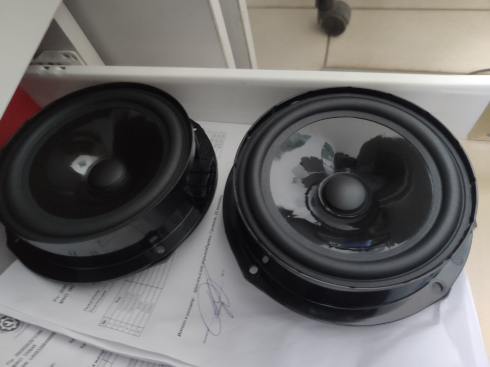 Ремонт проведення дверей водія та встановлення динаміків від Fender 1