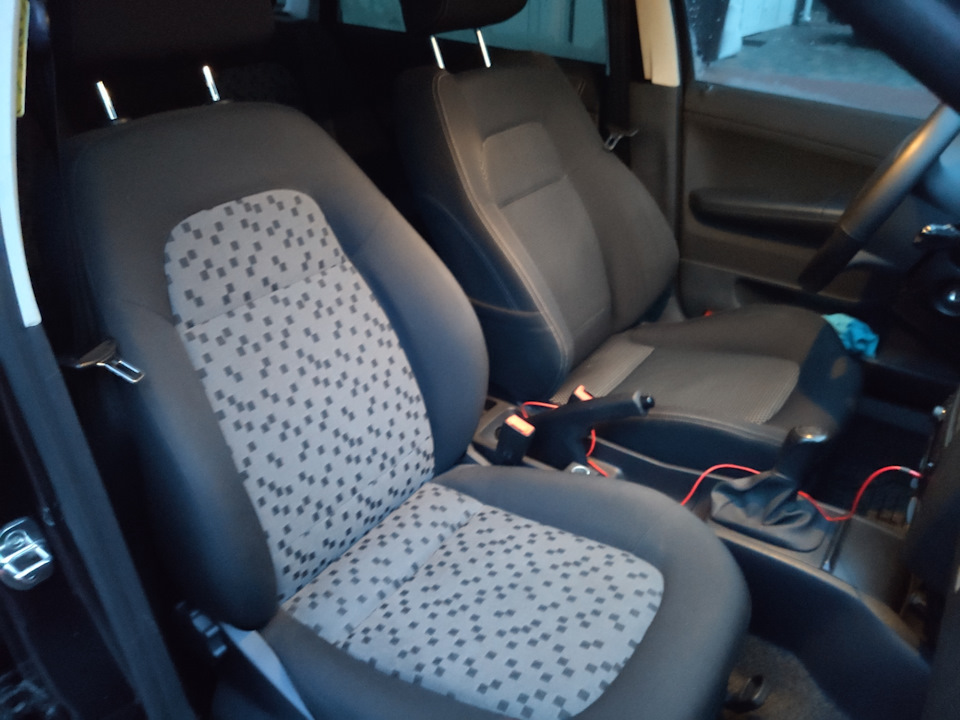Сидіння VAG Sport Skoda fabia MK1 1
