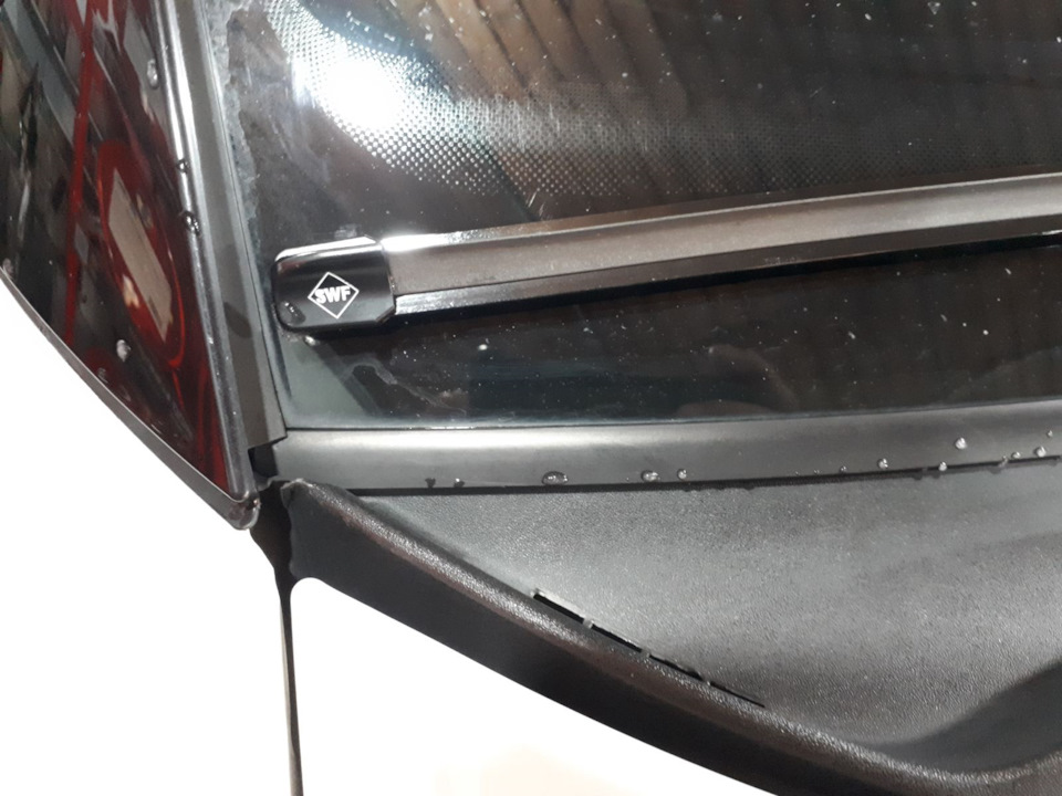 АКБ Exide та передні двірники БОШ 5