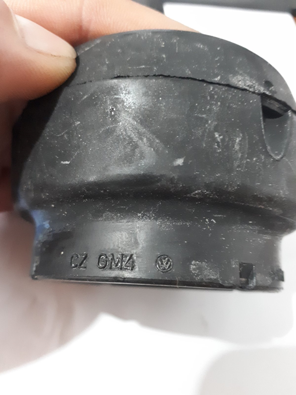 Опора переднього амортизатора 1J0412331C та опорних підшипників 6R0412249 1