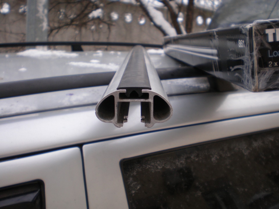 Поперечки на багажні рейлінги Thule AeroBar 3