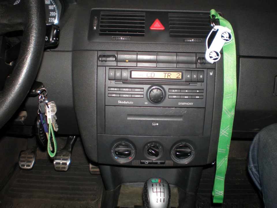 Skoda Symphony CD від Fabia old 5