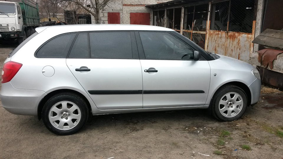 Купив на літо R15 3