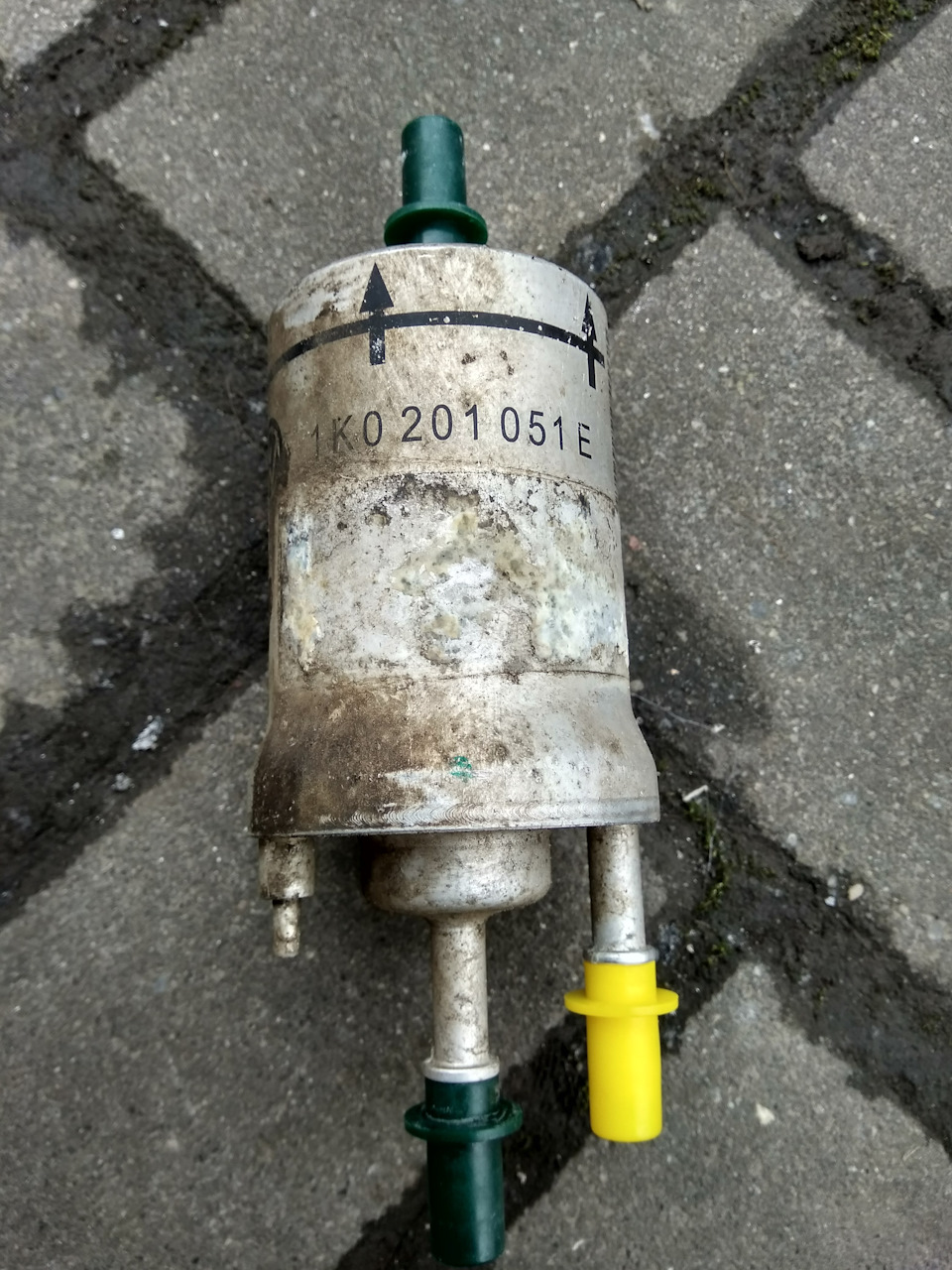 Заміна паливних фільтрів Filtron PP986/4 (VAG 6C0127400, UFI 2410600) та VAG 1K0201051E (UFI 3184500) 5