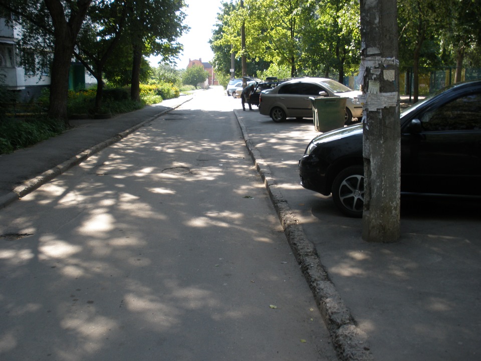 Знову вдарили біля будинку машину =( 3