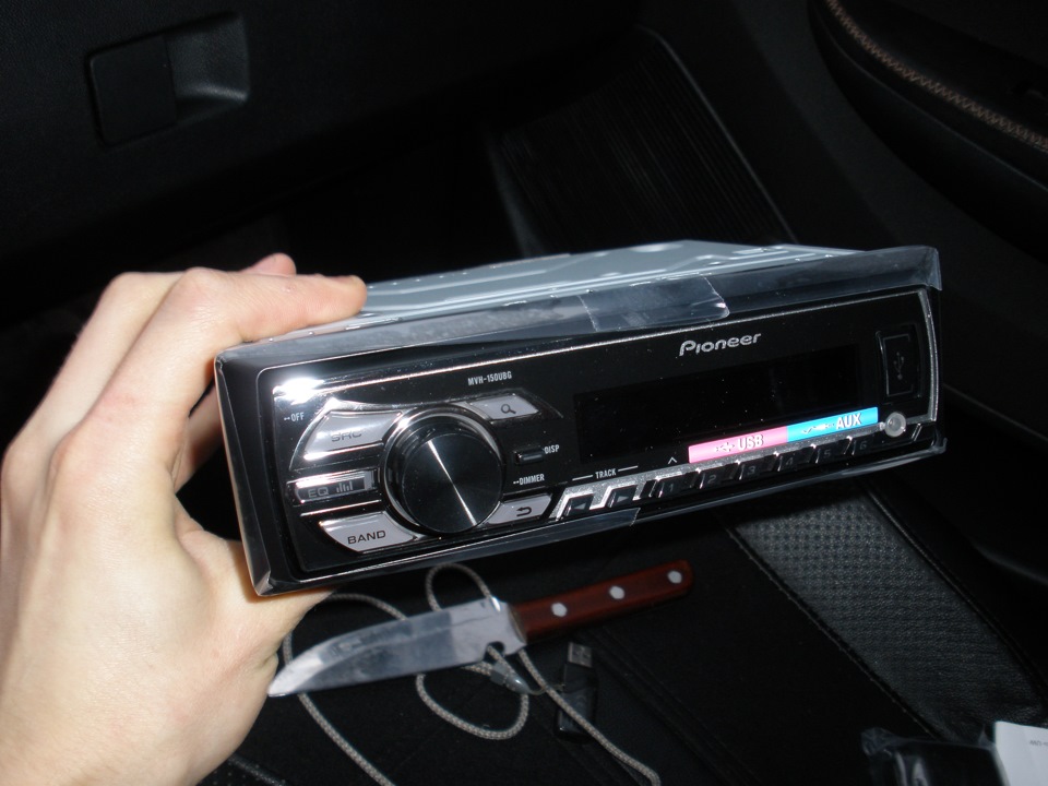 Подарунки на НГ - Pioneer MVH-150UBG + акустика 4