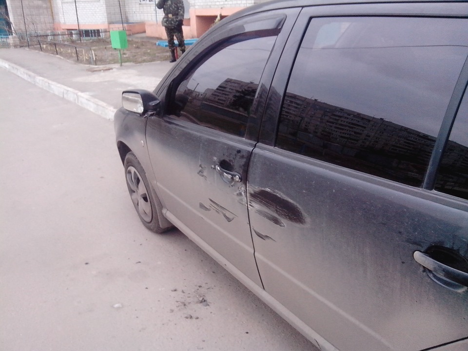 Зчесаний кузов та дзеркало під заміну 1