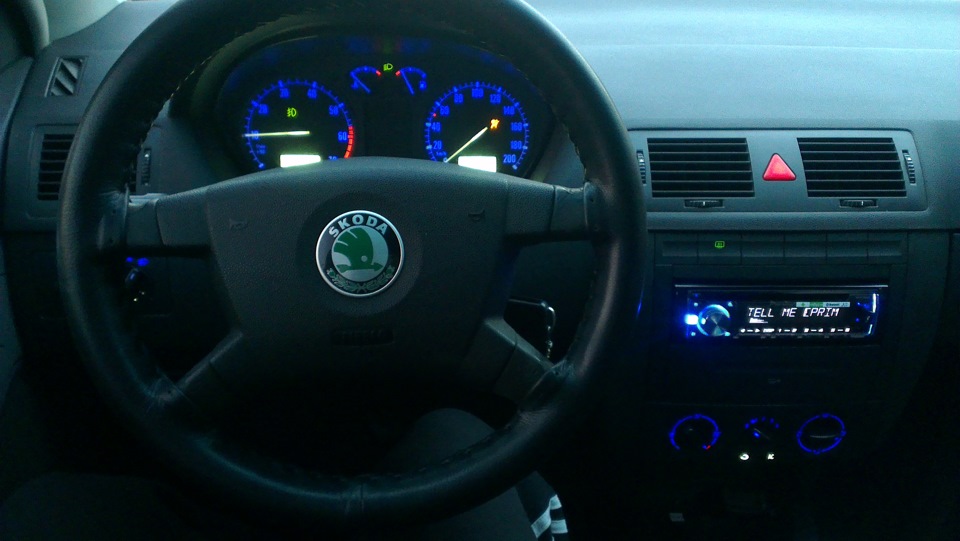 Pioneer DEH-X5600BT 2
