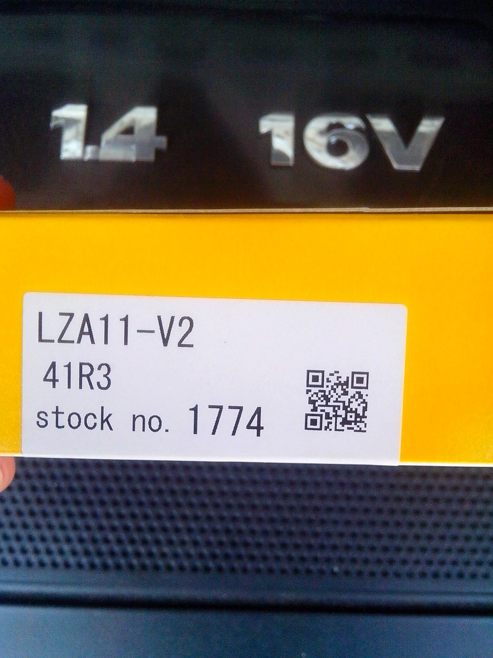 Заміна лямбда-зонда 036 906 262 G він же NGK 1774, NTK 1774, LZA11-V2 2