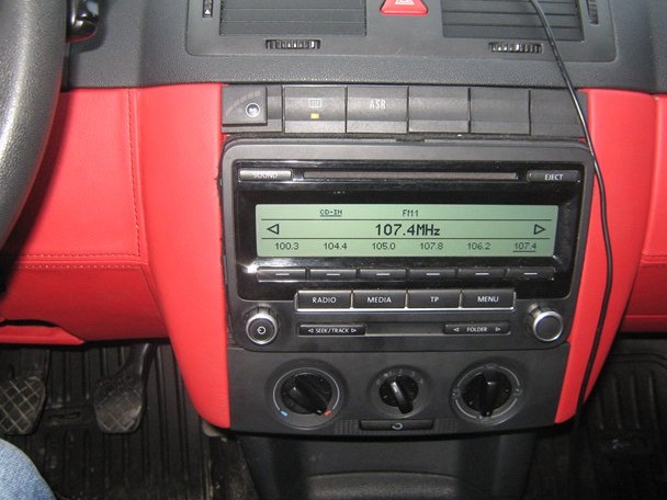 Поставив магнітолу RCD 310 1