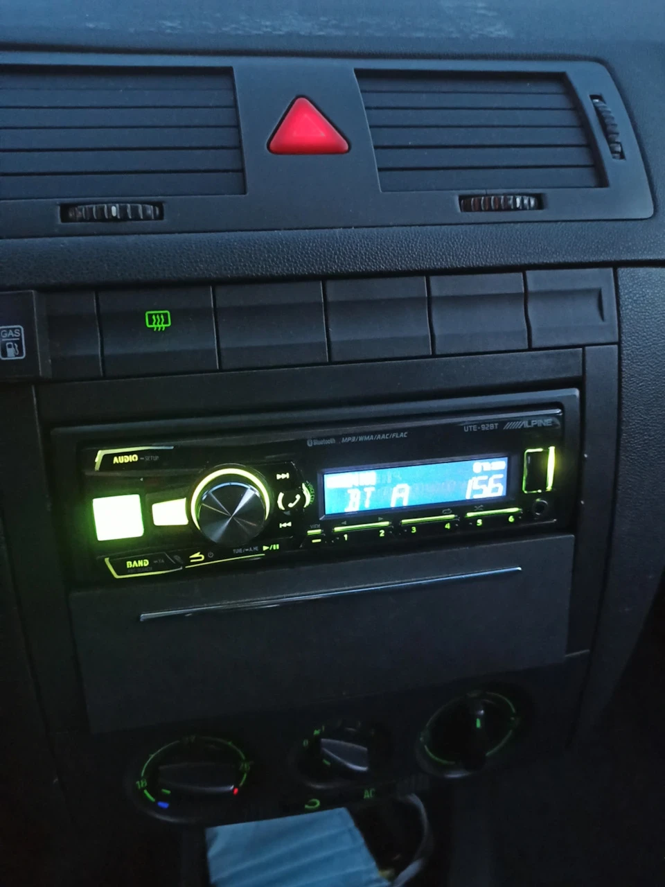 Alpine ute92bt