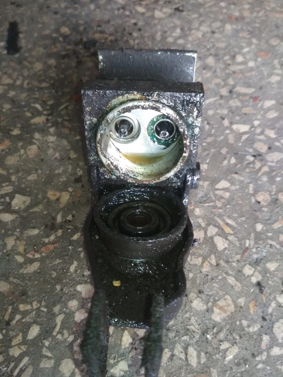 Ярик, бачок потік ))