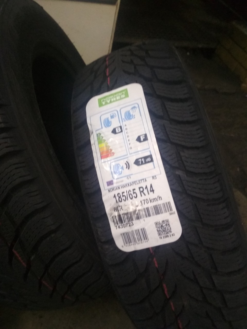 зимові шини Nokian Hakkapeliitta R3 2