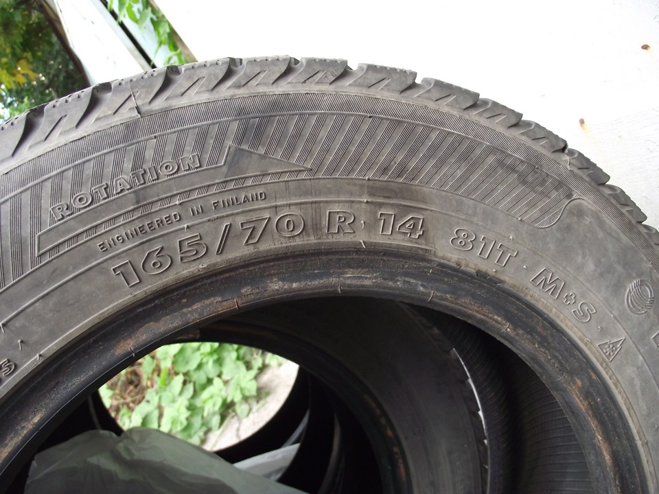 Продам зимову гуму 165/70 R14 4