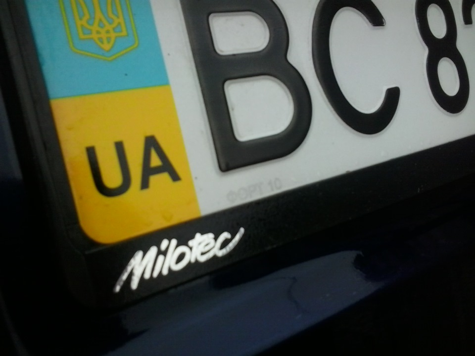 рамка номерного знаку Milotec 1