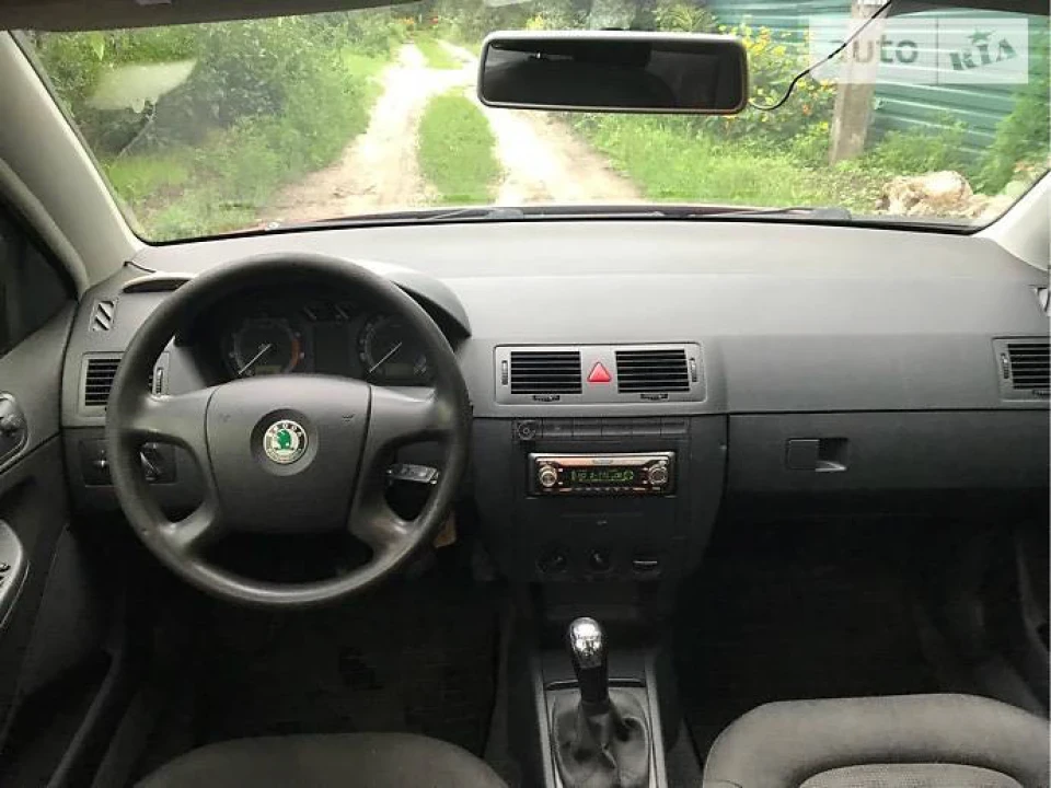 Заміна магнітоли в Skoda Fabia MK1 c Pioneer на Sony