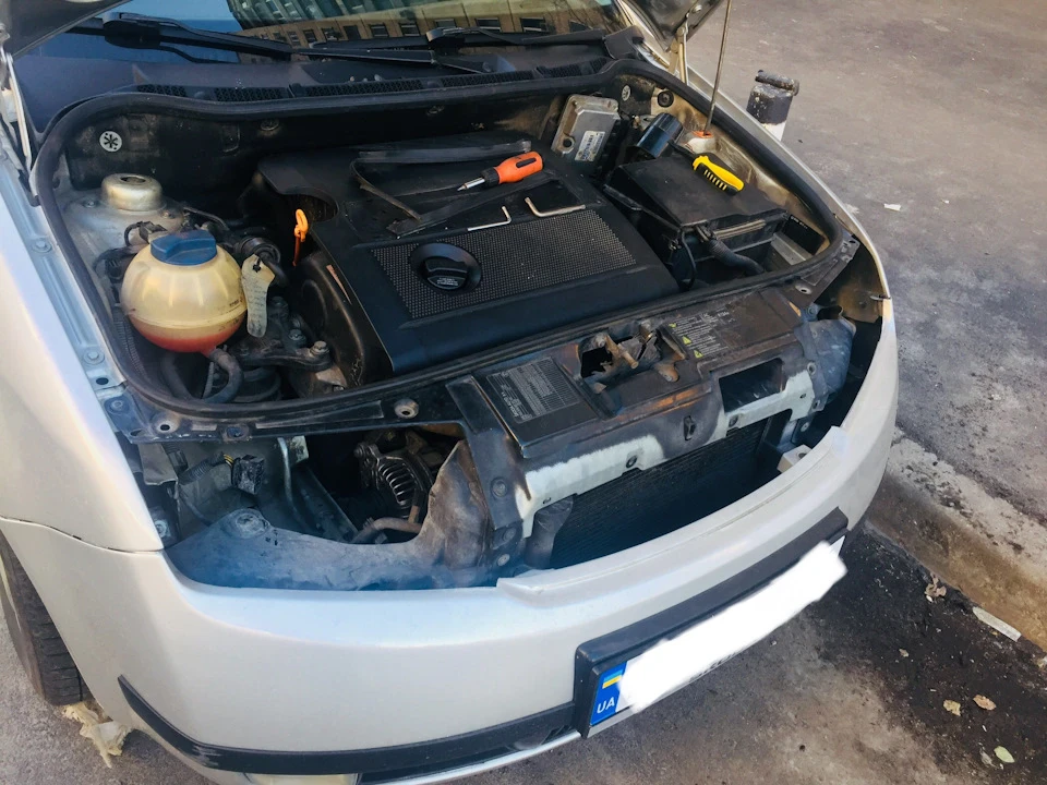 Мийка фар зсередини Skoda Fabia Mk1