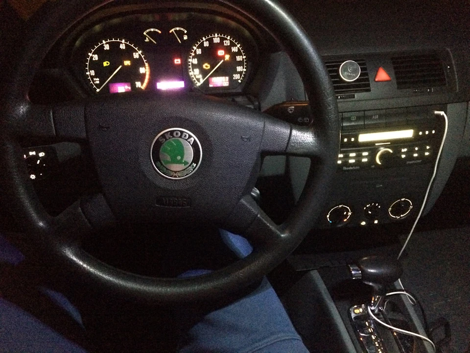 Пересвіт приладки Skoda Fabia