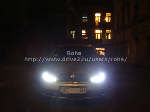 Фото світла нової оптики у темряві 2