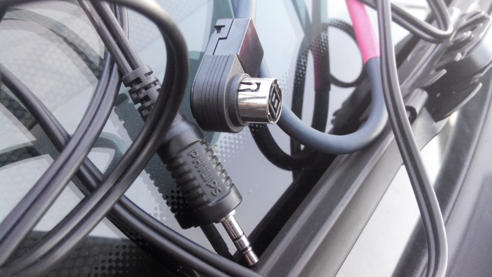 AUX для alpine 9833. 1