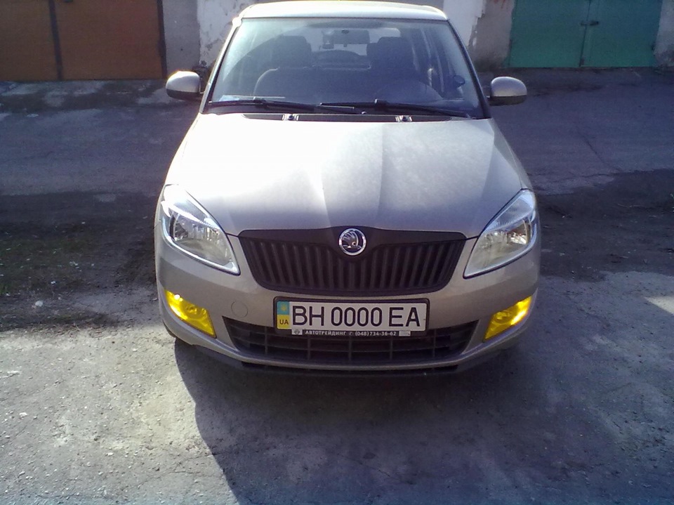 Логотипи Skoda почорніли)) 2