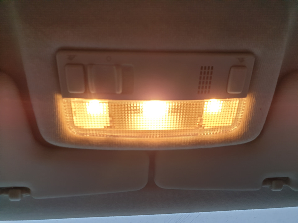 LED освітлення салону 1