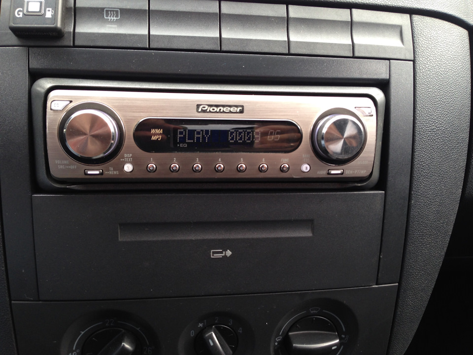 Pioneer p-77 vs kenwood bt92 2