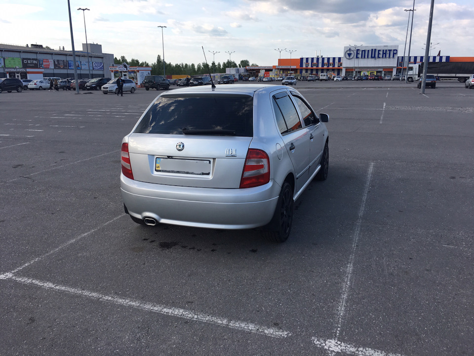 Самець 1