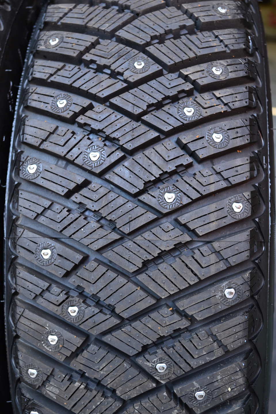 Готуємо сани з осені або придбання зимових шин Goodyear Ultragrip Ice Arctic R14 (шип) 4