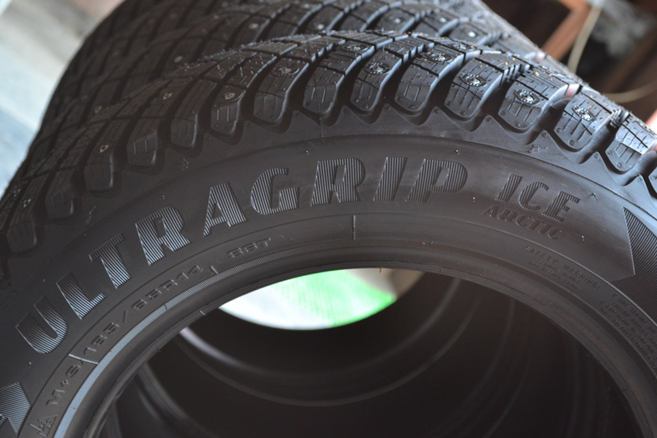 Готуємо сани з осені або придбання зимових шин Goodyear Ultragrip Ice Arctic R14 (шип) 3