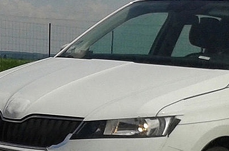 Потрапила шпигунам нова Skoda Fabia 1