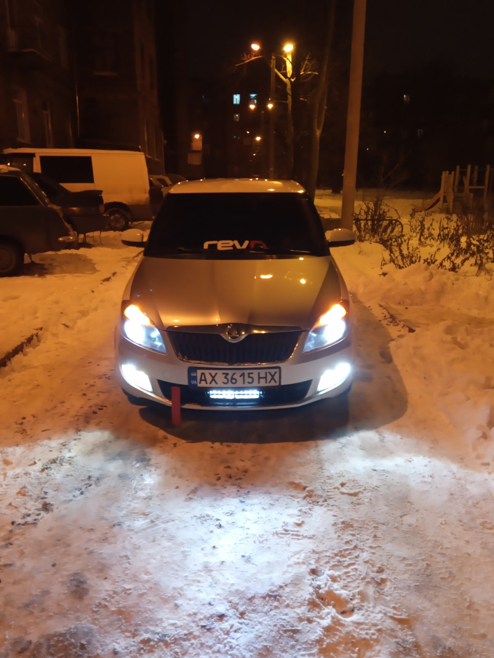 Трохи світло додало 1