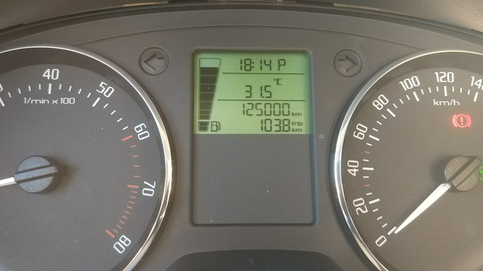 Рубіж 125 000 і чохол на машину 1