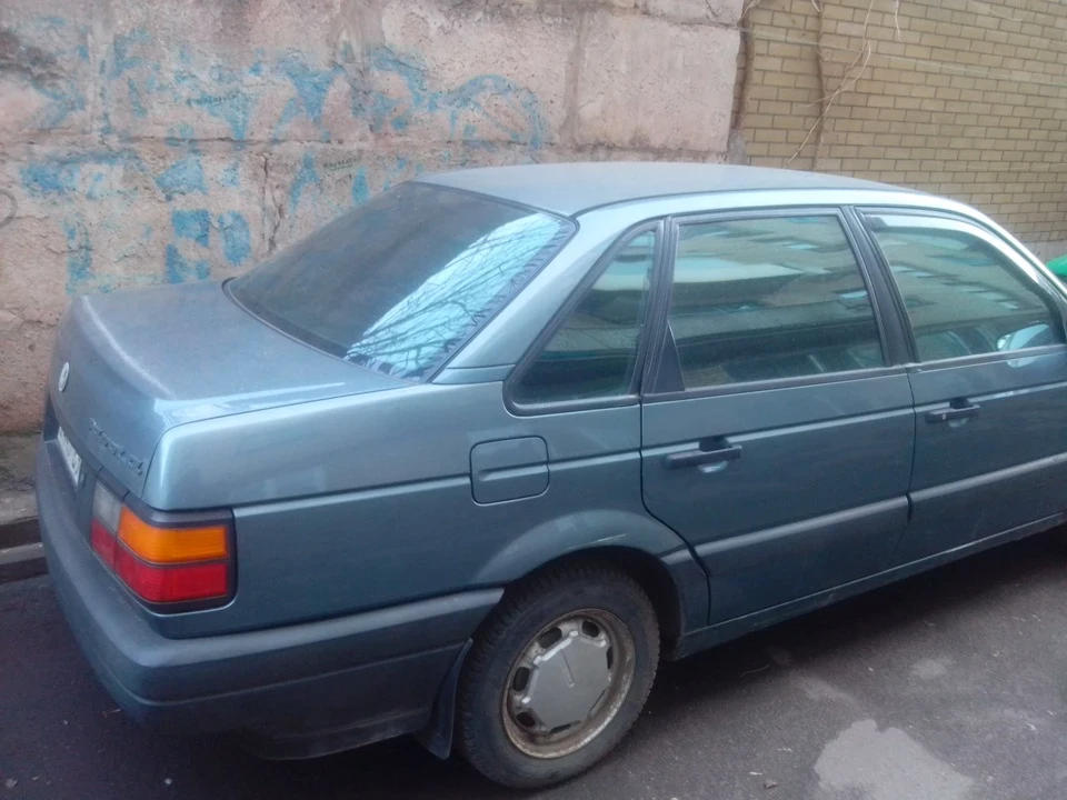 продам Volkswagen Passat B3, седан