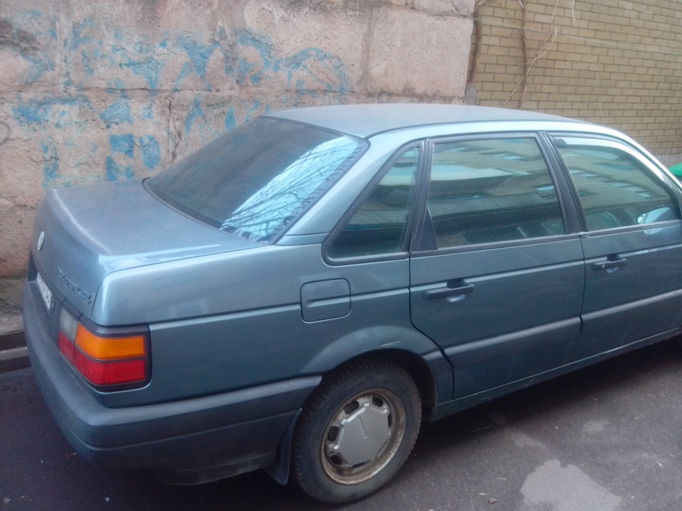 продам Volkswagen Passat B3, седан 1
