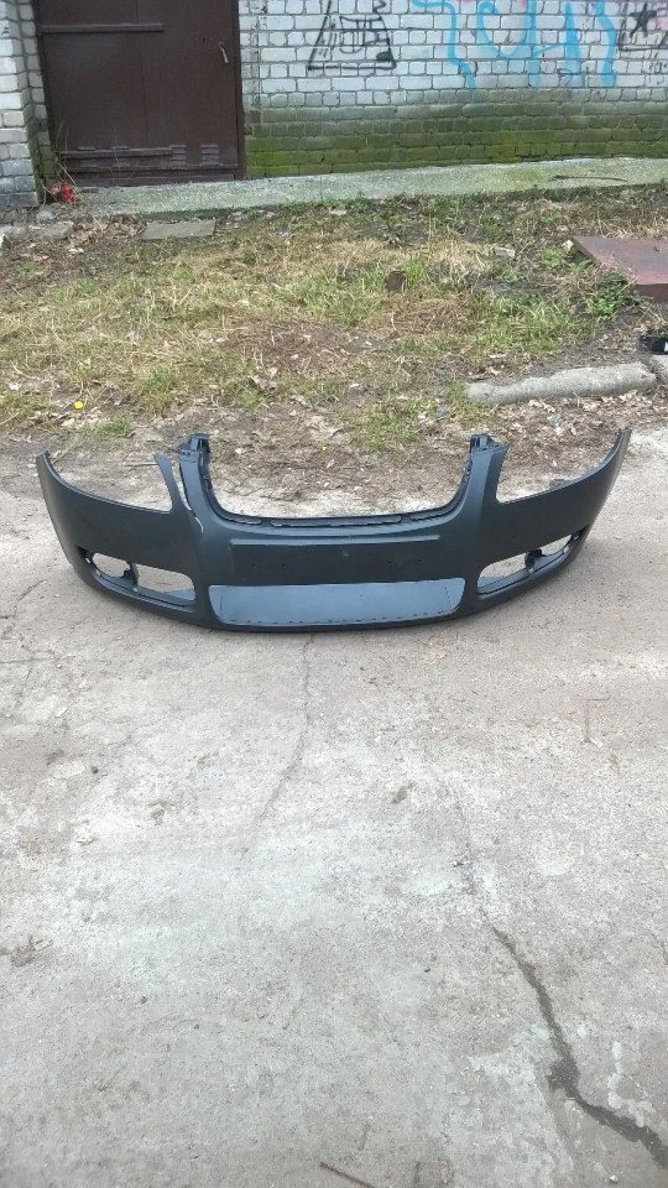 Продам бампер Тайвань