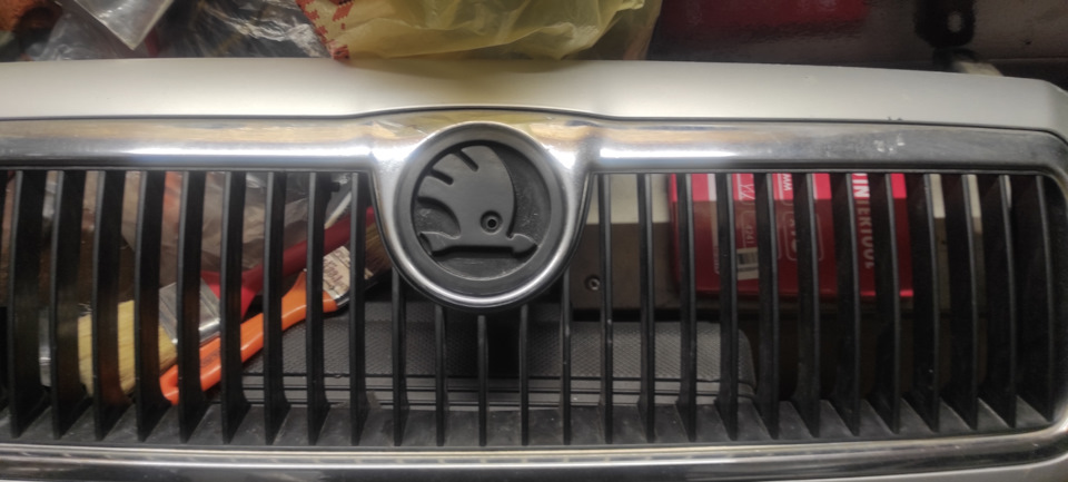 Перший значок він логотип skoda 4