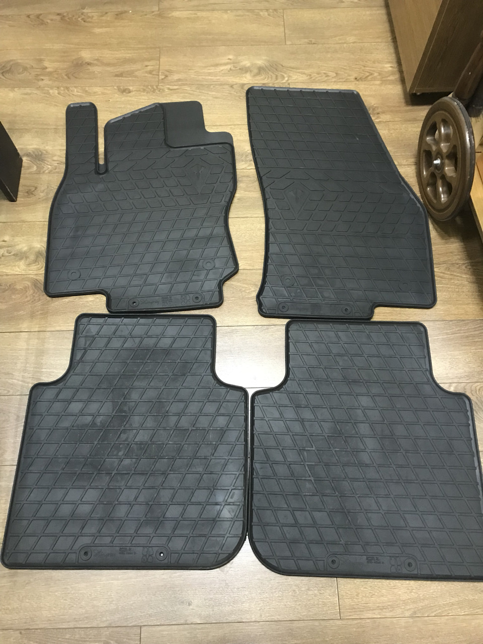Гумові Килимки за 25 $ 2